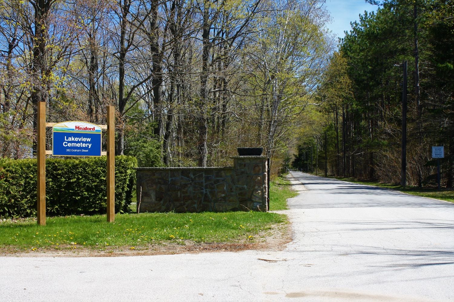 Lakeview Cemetery